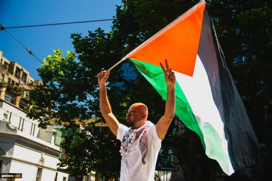 تظاهرات در ملبورن استرالیا در حمایت از فلسطین و لبنان و محکومیت نسل کشی در غزه
 5