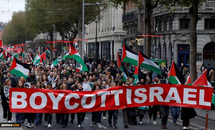 الآلاف يشاركون بمسيرة تضامن مع فلسطين في ايرلندا 2