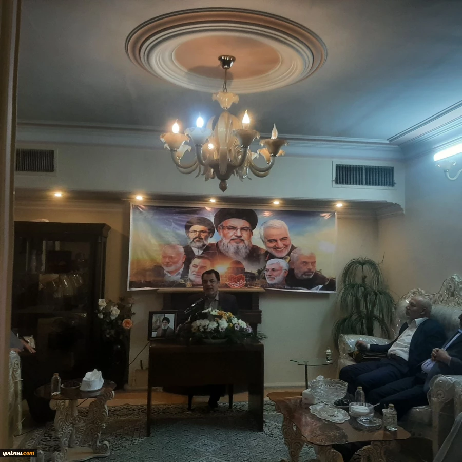 حسین رویوران در مراسم بزرگداشت بزرگداشت شهدای مقاومت:

مفهوم سیزده ماه ایستادگی مردم غزه / ناکامی همزمان رژیم صهیونیستی در جبهه شمال و جنوب/ ناتوانی در یکسره کردن نبرد به معنای آغاز شکست تل آویو است 2