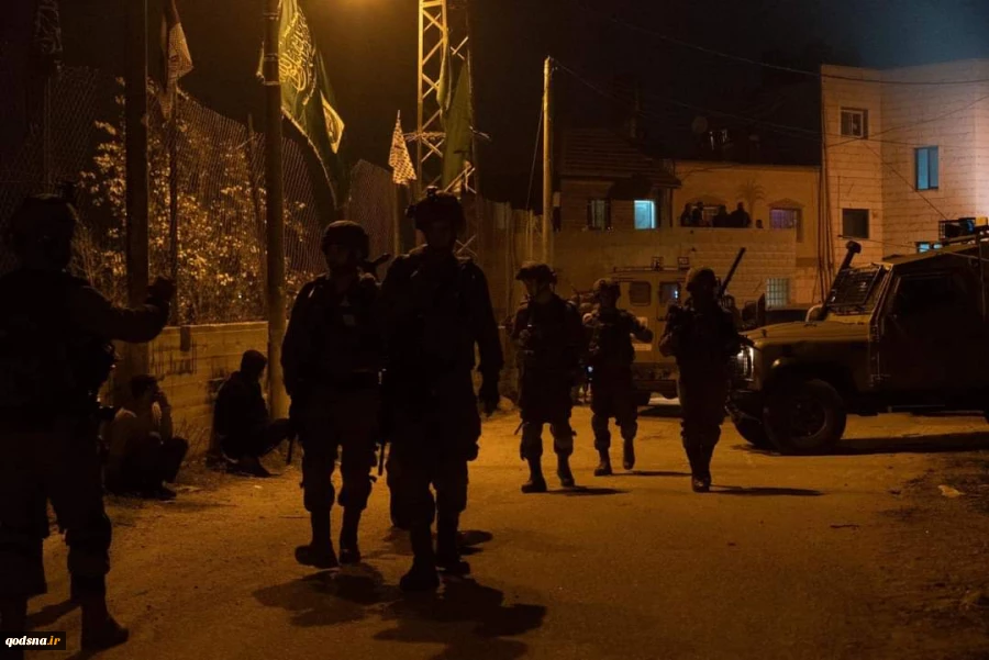 Several Palestinians kidnaped, one injured in Zionists’ raids in W. Bank