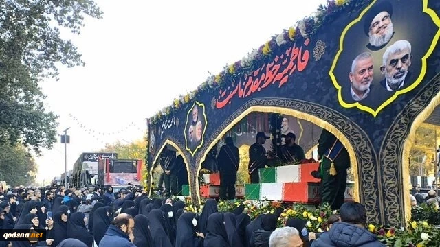 تشییع بر بال فرشتگان/ پیکر ۱۰۰ شهید گمنام در تهران و ۲۰۰ شهید هم در سایر استان‌ها تشییع شدند 2