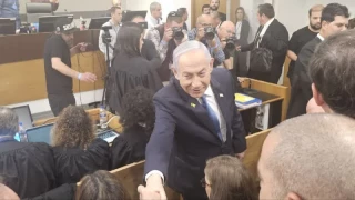 نتانیاهو در دادگاه حاضر شد