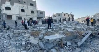 چهارصد و چهل و چهارمین روز عملیات طوفان الاقصی؛

شهادت شماری از فلسطینیان در خان یونس/تیراندازی به اردوگاه النصیرات/یورش اشغالگران به شهر البیره/بازداشت 20 فلسطینی در شرق بیت‌لحم
