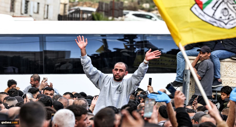 200 Palestinian abductees released in exchange for 4 Zionist troops