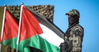 تحلیلگران عرب: مقاومت سدی استوار  در برابر طرح نابودی فلسطین/  درخواست خلع سلاح حماس خیانت به تاریخ مبارزات بشری است