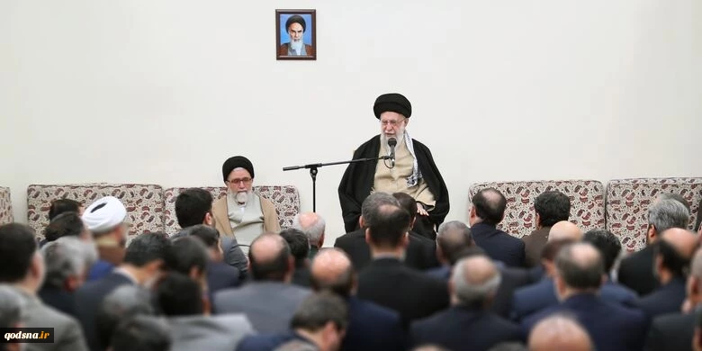 Leader of the Islamic Revolution says the revolutionary sprit is one of the special features of the Ministry of Intelligence.