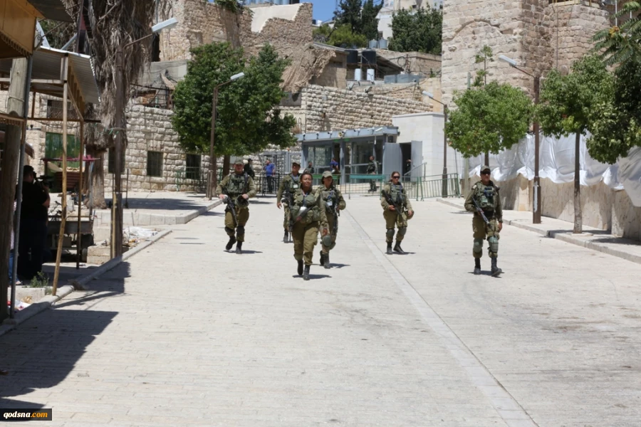 Nasser Ad-Din slammed, in a statement on Friday, the Israeli occupation for its refusal to open the Ibrahimi Mosque and hand it over to the Islamic Endowment Administration during Ramadan, especially on Fridays, saying it is part of the Israeli plans to t