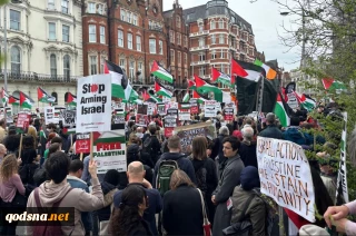 Thousands rally outside Israeli embassy in London to condemn Gaza assault