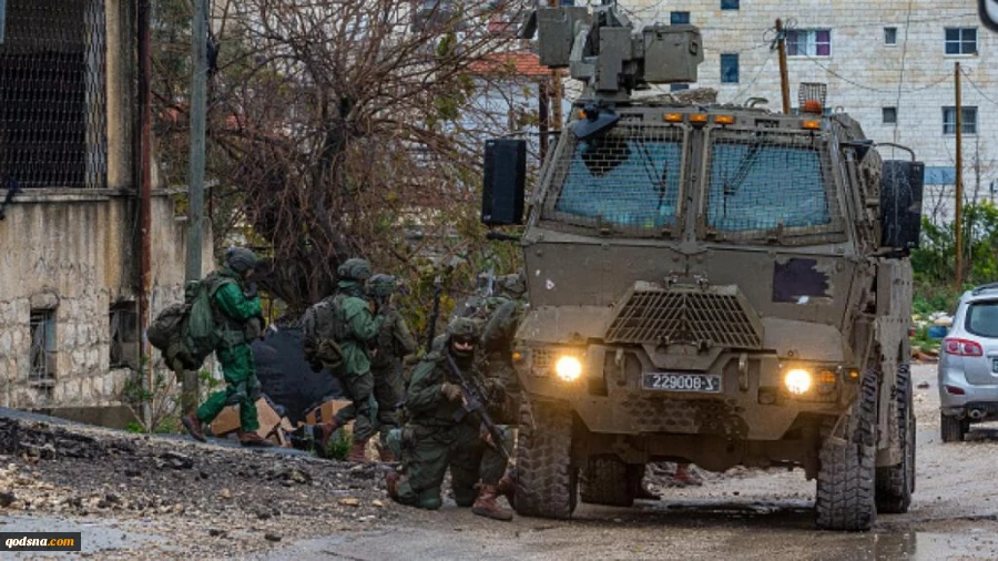 IOF storms W. Bank areas, kidnaps 30 Palestinians in al-Khalil