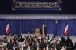 رهبر انقلاب در دیدار جمعی از کارگزاران حج و زائران بیت‌الله الحرام: هیچ منفعتی برای امت اسلامی بالاتر از اتحاد نیست/ اگر امت اسلامی اتحاد کنند قضایای فلسطین و غزه اتفاق نمی‌افتد و یمن این‌گونه تحت فشار قرار نمی‌گیرد 2