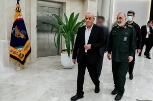 نائب الأمين العام للجبهة الشعبية يتلقي القائد العام للحرس الثوري 5
