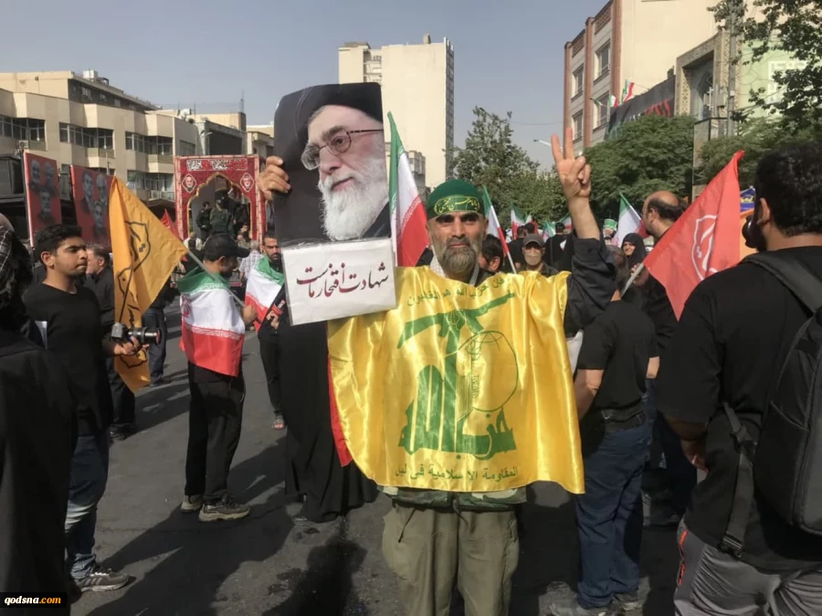 شرکت کنندگان در مراسم تشییع پرشکوه شهدای اقتدار به خبرنگار قدسنا چه گفتند؟تا آخرین نفس و قطره خون پای انقلاب‌مان هستیم/ پیام اقتدار ایران و اتحاد ملت 4