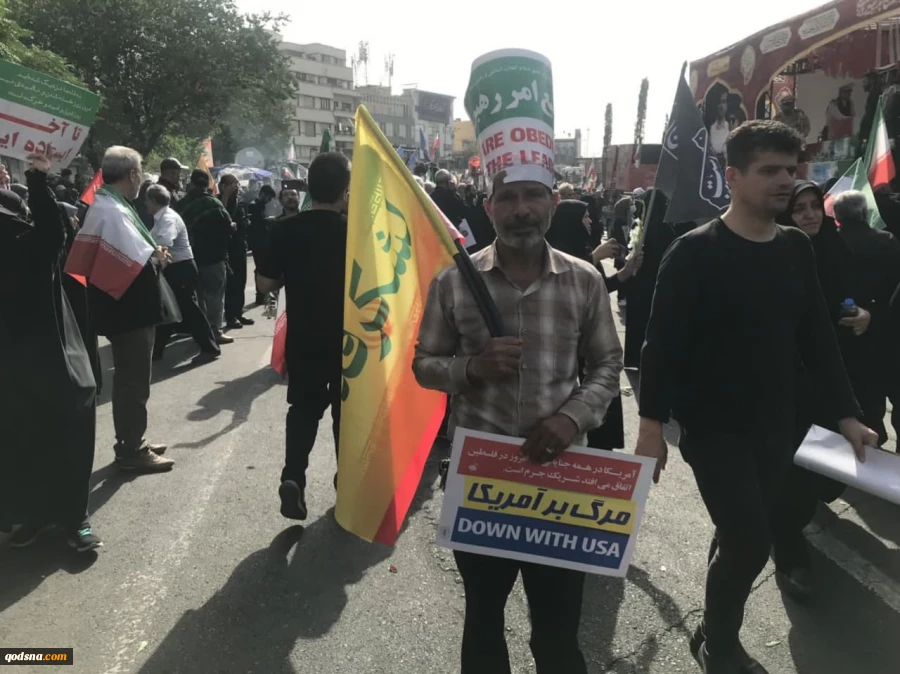شرکت کنندگان در مراسم تشییع پرشکوه شهدای اقتدار به خبرنگار قدسنا چه گفتند؟تا آخرین نفس و قطره خون پای انقلاب‌مان هستیم/ پیام اقتدار ایران و اتحاد ملت 5