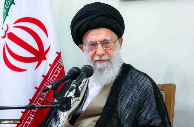 پیام رهبر انقلاب به مناسبت چهلمین روز شهادت جمعی از هم‌میهنان، سرداران و دانشمندان هسته‌ای

آینده نشان خواهد داد هر دو حرکت نظامی و علمی شتابنده‌تر از گذشته به سمت افق های بلند پیش خواهد رفت/ حفظ اتحاد ملی وظیفه‌ی یکایک ما است 2
