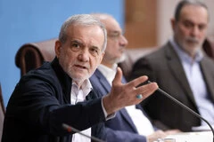 پزشکیان: نتانیاهو به جای دلسوزی دروغین برای مردم ایران، نگاهی به آثار جنایاتش در غزه داشته باشد
 2