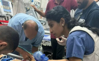 "إسرائيل" تمنع طاقماً طبياً أجنبياً من دخول قطاع غزة على خلفية انتقادات لجيش الاحتلال