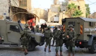 مستوطنون يقتحمون المسجد الأقصى.. والاحتلال يعتقل رئيس بلدية الخليل