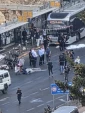 عملیات مرگبار شهادت طلبانه در قدس اشغالی

 هلاکت 5 صهیونیست و زخمی شدن 15نفر دیگر در این عملیات | ورودی های شهر  قدس اشغالی بسته شد | حماس و جهاد اسلامی تبریک گفتند 2