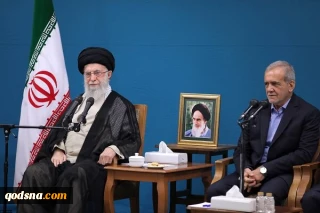 الرئيس الايراني يلتقي قائد الثورة الاسلامية قبل توجهه إلى نيويورك