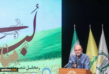 در محفل شعر و ادب «ماه لبنانی» به مناسبت نخستین سالگرد شهادت سیدشهدای مقاومت؛حجت الاسلام و المسلمین رحیمیان: سید حسن نصرالله مظهر اخلاق و غزل عشق بود/ سید حسن قصیده جهاد و تک بیت جمال و زیبایی در ظاهر و باطن و اخلاق بود 4