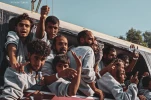 لحظه رسیدن اسرای آزاد شده فلسطینی به غزه 3