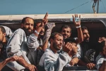 لحظه رسیدن اسرای آزاد شده فلسطینی به غزه 6