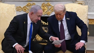 إلي الصحفيين ووالنشطاء العاملين في وسائل الاعلام..

لاتنخدعوا بشعارات السلام في غزة، ولابمسرحية ترامب ومغرياته الدولية الزائفة