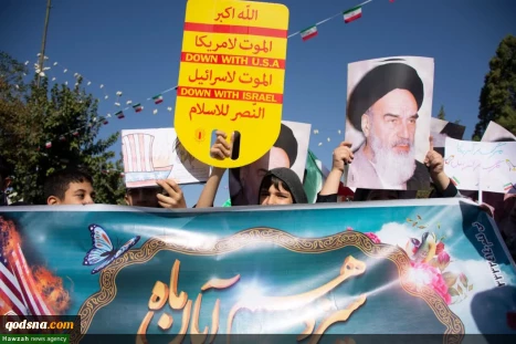 مسيرات شعبية بمناسبة اليوم الوطني لمقارعة الاستكبار العالمي في طهران