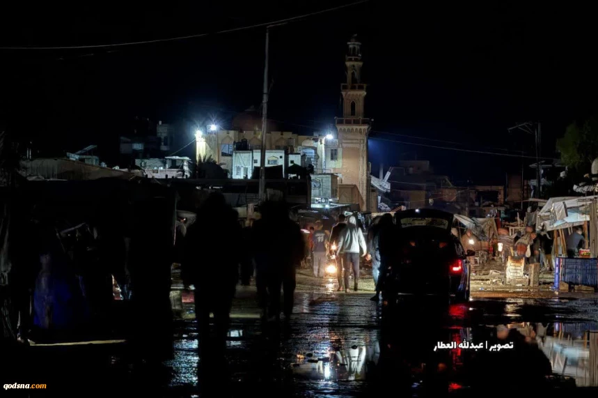 سیل و باران شدید، خیمه‌های آوارگان فلسطینی را در خان یونس در جنوب نوار غزه در خود فرو برد