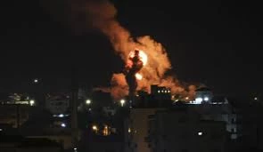 سلسلة غارات إسرائيلية عنيفة تستهدف الجنوب اللبناني