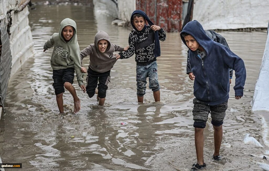 طوفان و سیلاب در غزه؛ زندگی در چادرها دیگر ممکن نیست 2