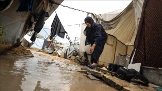 سخنگوی سازمان دفاع شهری غزه اعلام کرد؛

آسیب دیدن ۹۰ درصد چادرهای غزه/شهادت ۱۵ فلسطینی به دلیل شرایط جوی