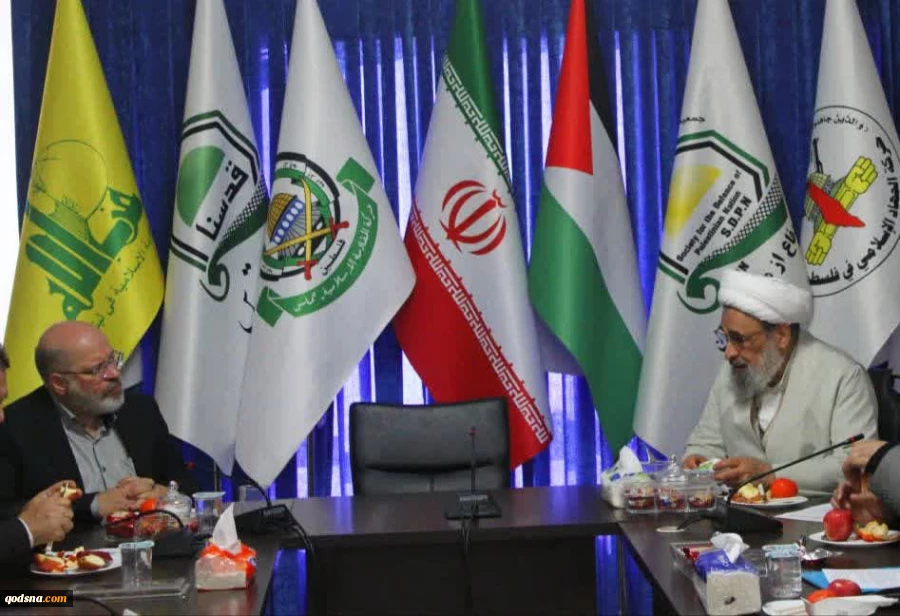 با حضور دبیر کل جمعیت دفاع از ملت فلسطین و نماینده حماس در تهران برگزار شد؛

نشست هم اندیشی آخرین وضعیت فلسطین در محل جمعیت دفاع از ملت فسطین  2