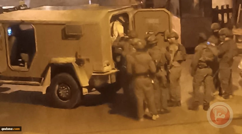 Zionist troops launch fresh raids, arrests across West Bank