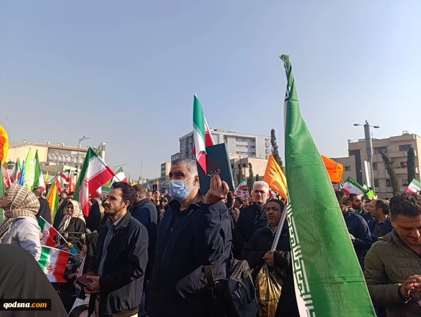 قیام مقدس ملت ایران علیه آشوبگری/ راهپیمایی مردم تهران علیه تروریست‌های مسلح 3