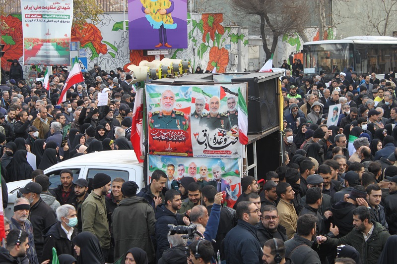 گزارش خبری قدسنا؛حضور گسترده مردم تهران در مراسم تشییع شهدا/ شرکت کنندگان در گفتگو با قدسنا: اگر شهدا نبودند، امنیت امروز را نداشتیم  5