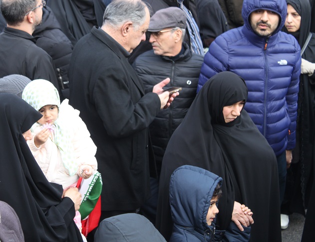 گزارش خبری قدسنا؛حضور گسترده مردم تهران در مراسم تشییع شهدا/ شرکت کنندگان در گفتگو با قدسنا: اگر شهدا نبودند، امنیت امروز را نداشتیم  8