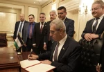 رئيس اللجنة الوطنية الفلسطينية لإدارة غزة يوقع بيان مهمة اللجنة 2