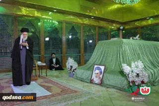 در طلیعه چهل‌ و هفتمین سالروز پیروزی انقلاب اسلامی؛

رهبر انقلاب در مرقد مطهر امام راحل(ره) حضور یافتند