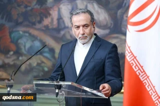 در پنل تخصصی کنگره ملی سیاست خارجی ایران مطرح شد؛

عراقچی:  اگر ضعیف باشید پایمال خواهید شد/ اگر یک قدم عقب‌نشینی کنید معلوم نیست این عقب‌نشینی تا کجا ادامه خواهد یافت