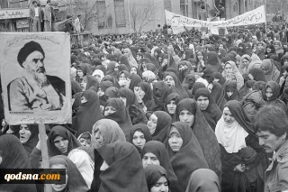 ايران بعد الثورة رفضت التبعية وفرضت نفسها كفاعل مستقل في العلاقات الدولية