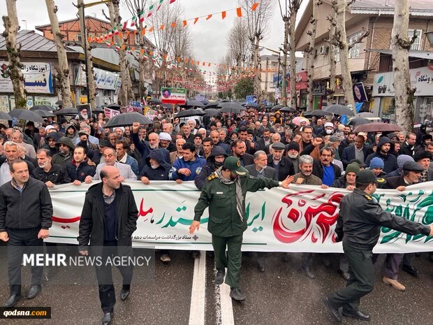 مسيرات ذكري انتصار الثورة الإيرانية في جميع انحاء إيران 3