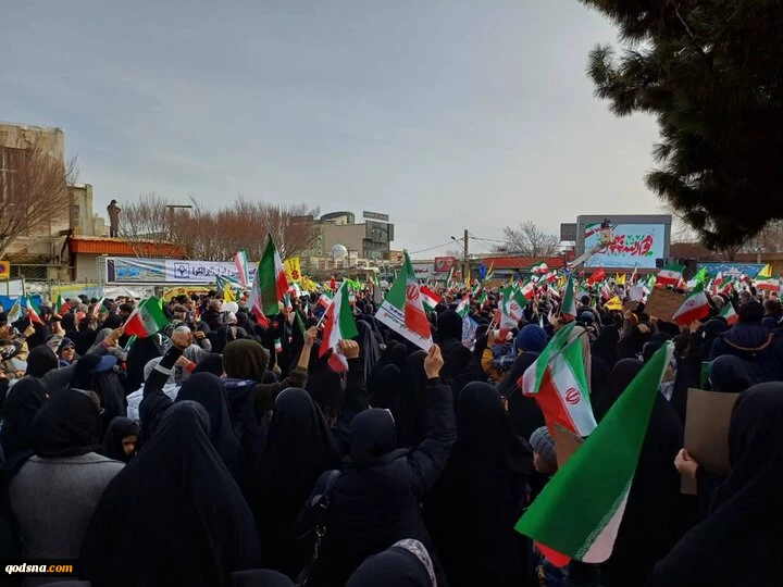 مسيرات ذكري انتصار الثورة الإيرانية في جميع انحاء إيران 5