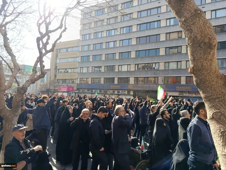 People of Tehran gather in city center to mourn Ayatollah Khamenei’s martyrdom 5