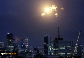 Iranian vengeance missiles target Tel Aviv, Negev desert
