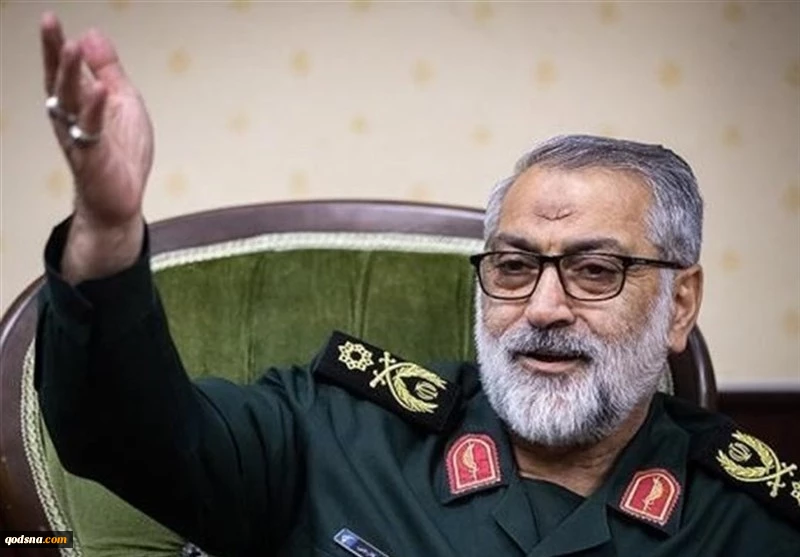 متحدث القوات المسلحة الايرانية يخاطب الدول الاسلامية: لا تثقوا في قوة امريكا الهشة
 2