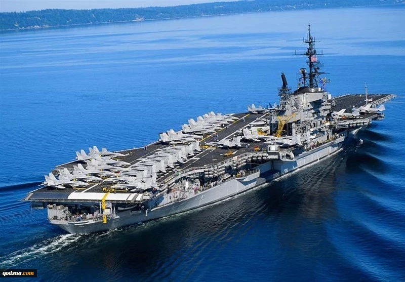 US aircraft carrier forced to retreat under Iranian army’s fire