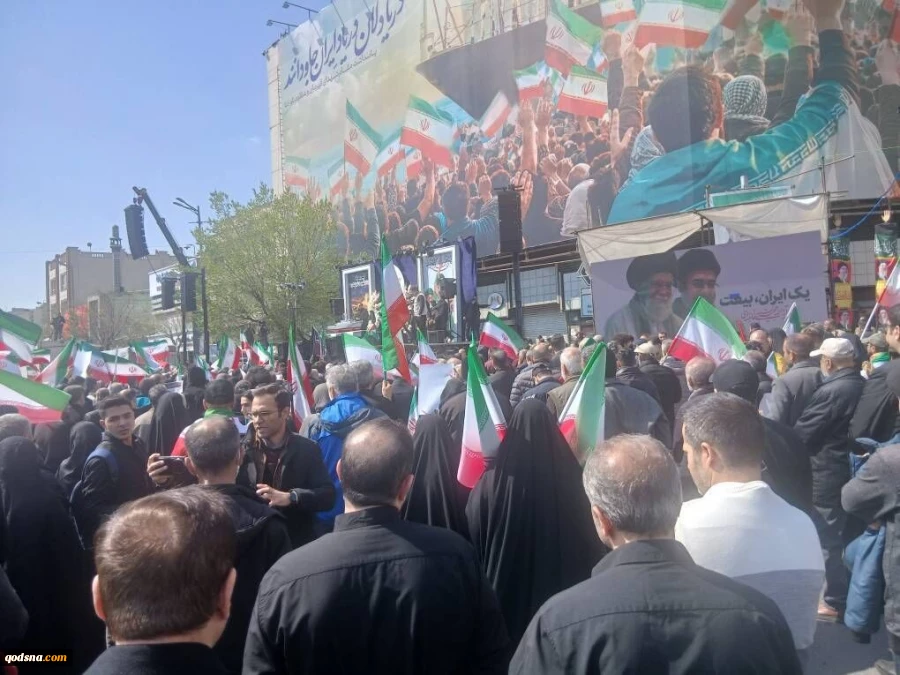 تشییع پیکر مطهر دبیر شورای عالی امنیت ملی و شهدای دنا 2