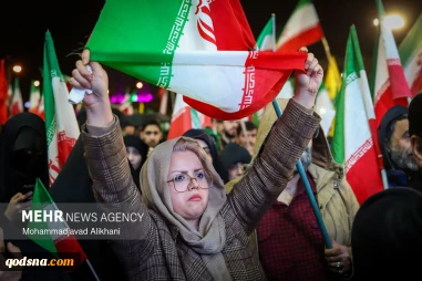 التجمعات الليلية في ساحة الثورة بطهران لدعم القوات المسلحة في مواجهة العدو الصهيوالامريكي