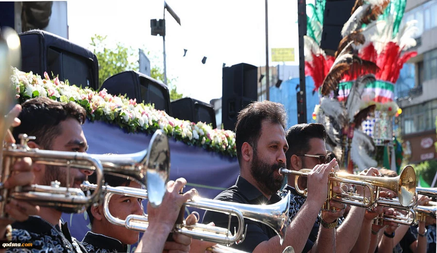 مواكب عزاء اربعينية القائد الشهيد تنطلق في طهران وارجاء البلاد 9